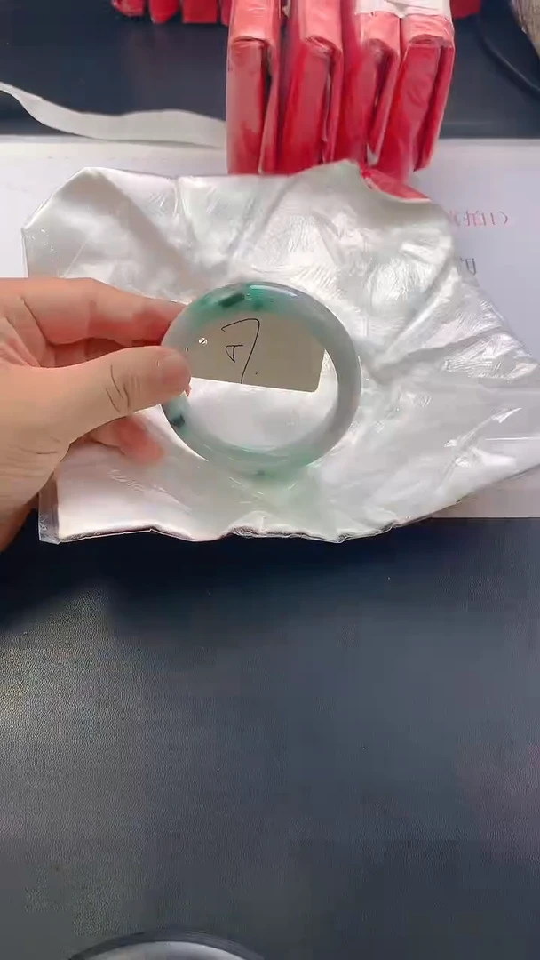 未镶嵌手镯翡翠77