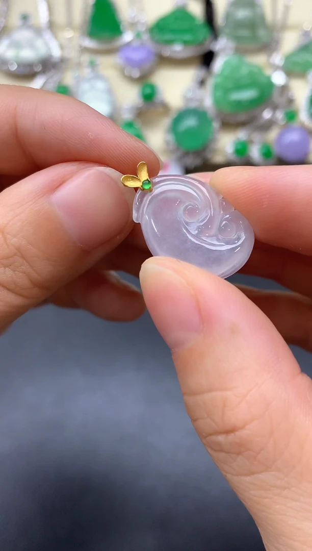 颈饰18K金镶嵌翡翠70-中国好珍宝