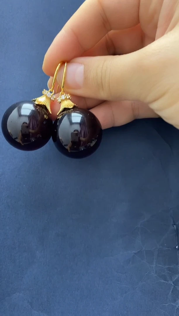 裸石琥珀未镶嵌耳坠