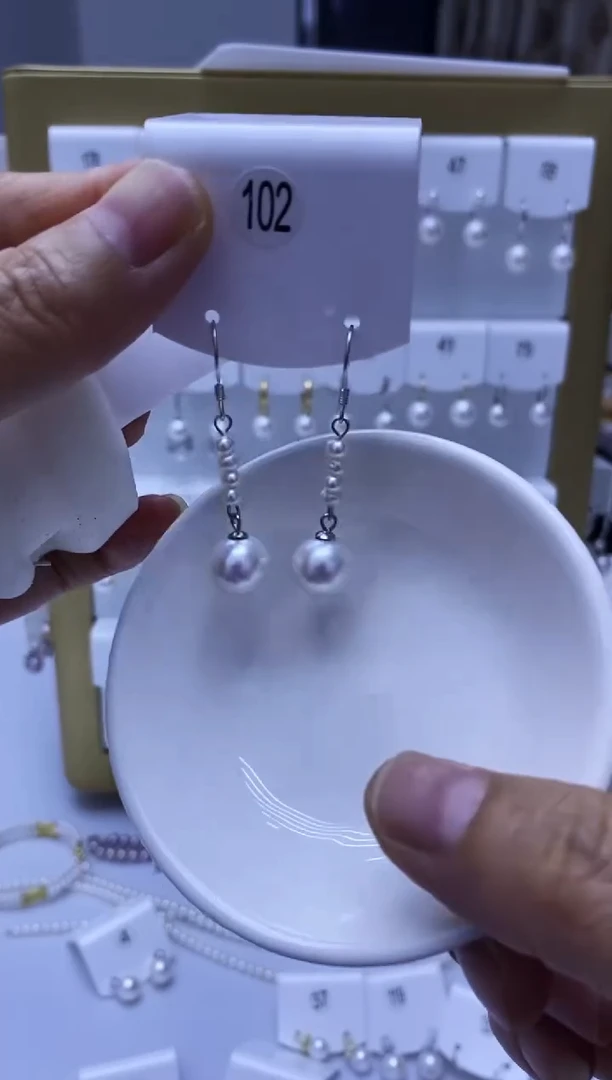 银S925镶嵌耳饰淡水珍珠102