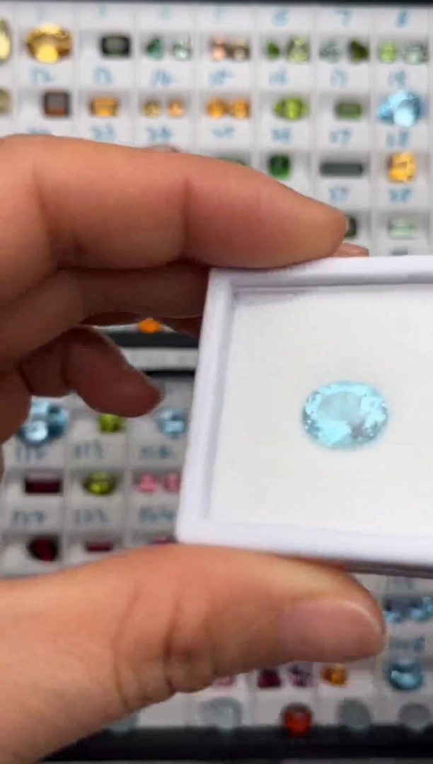 【闪购商品】托帕石裸石未镶嵌天然全净体4.83CT