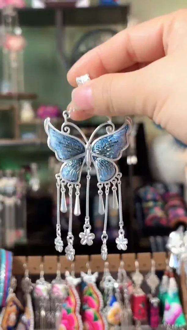 彩云南阁非遗老绣苗银饰品115