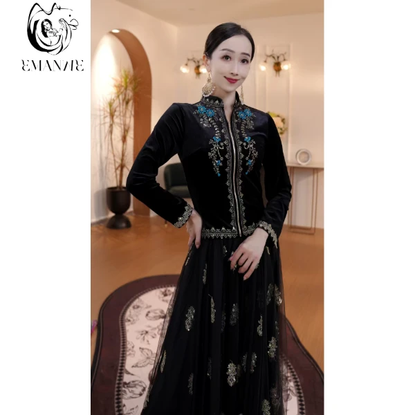 E25Q01依曼之舞异域风情刺绣上衣民族修身百搭跳舞新疆舞蹈服装