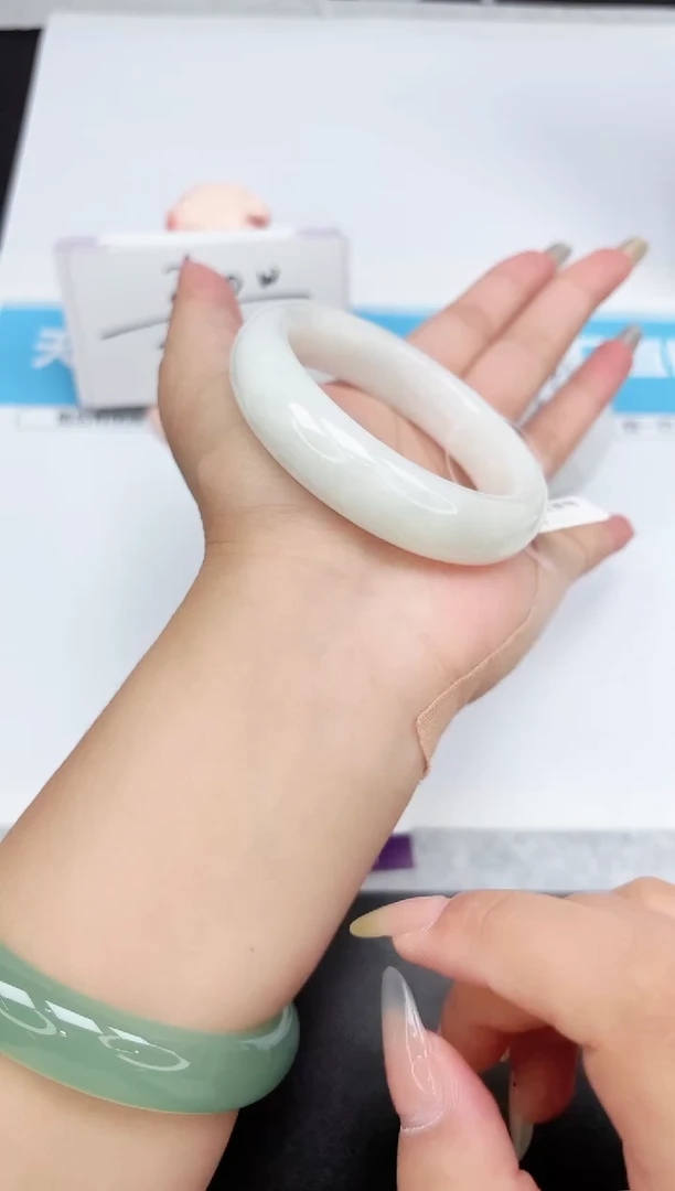 和田玉手镯未镶嵌226-58.2