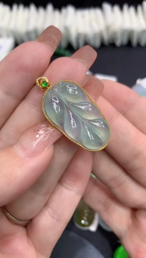 吊坠(不含链)18K金镶嵌翡翠11