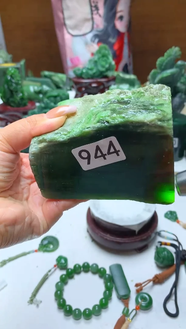 未镶嵌和田玉摆件1