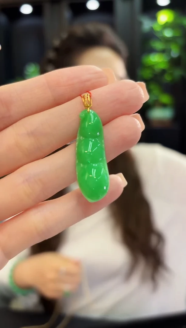 颈饰18K金镶嵌翡翠缅料A货/支持复检/一件