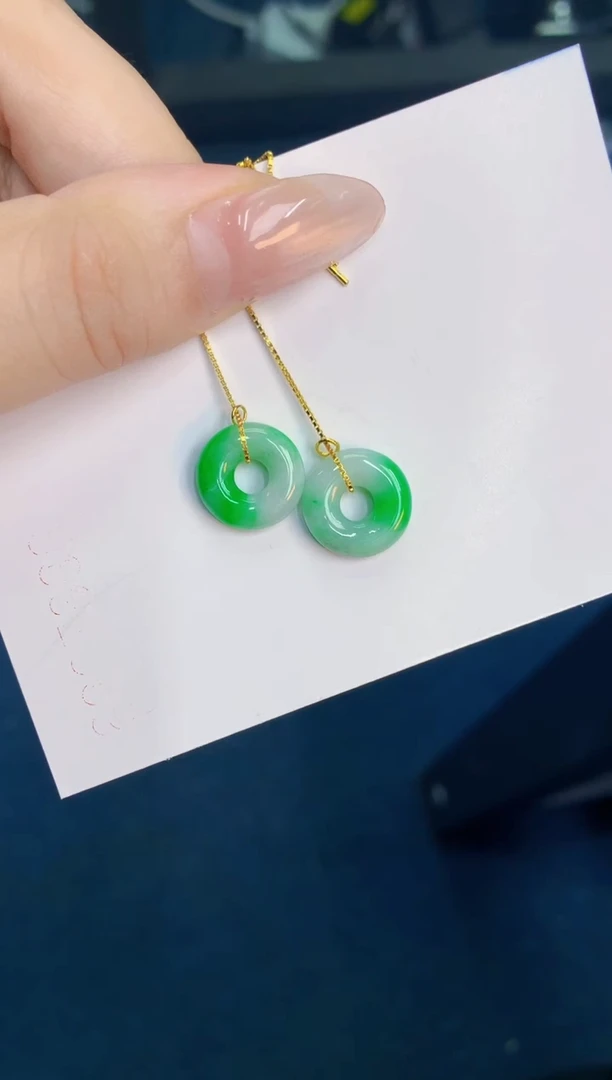 翡翠未镶嵌颈饰1