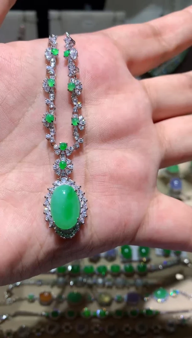 未镶嵌翡翠耳饰项链