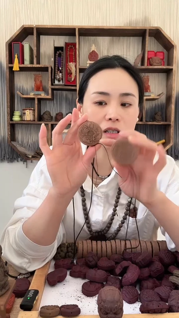 【闪购商品】泥塑苏合香四兽吊牌