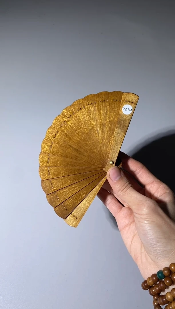 【闪购商品】金丝楠木雕221号10cm金丝楠迷你扇