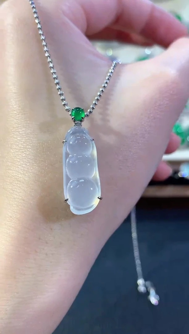 吊坠(不含链)18K金镶嵌翡翠冬日珠宝Q32