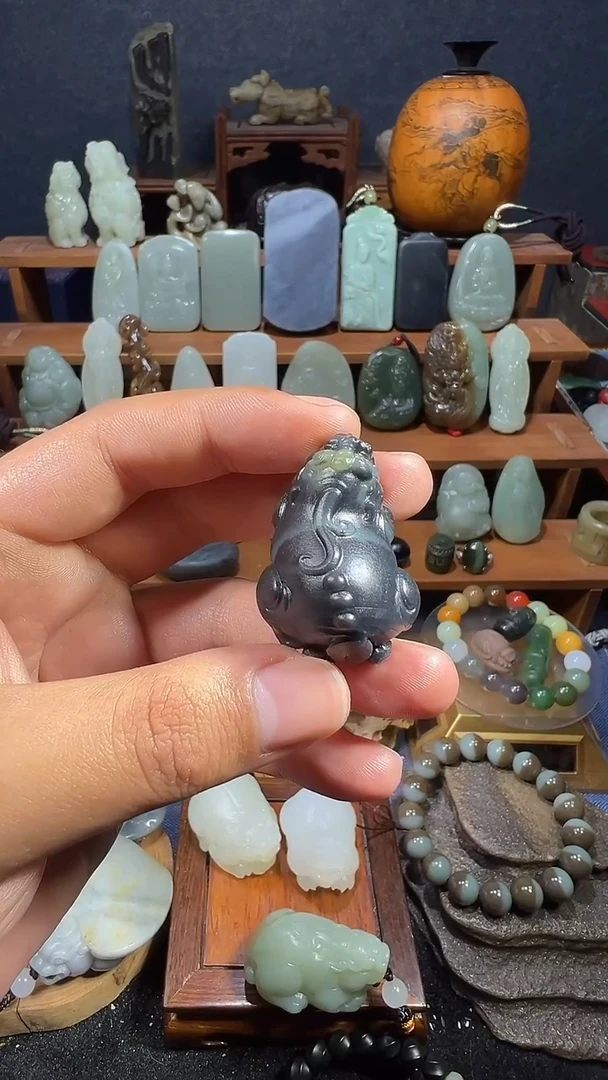 颈饰未镶嵌和田玉斌*1