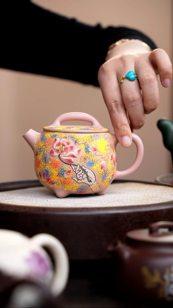 茶壶紫砂粉色胖瓢泥绘采莲