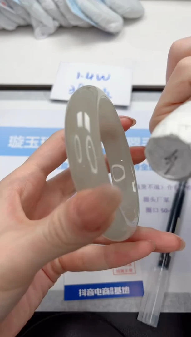 未镶嵌手镯石英质玉V169-62.7