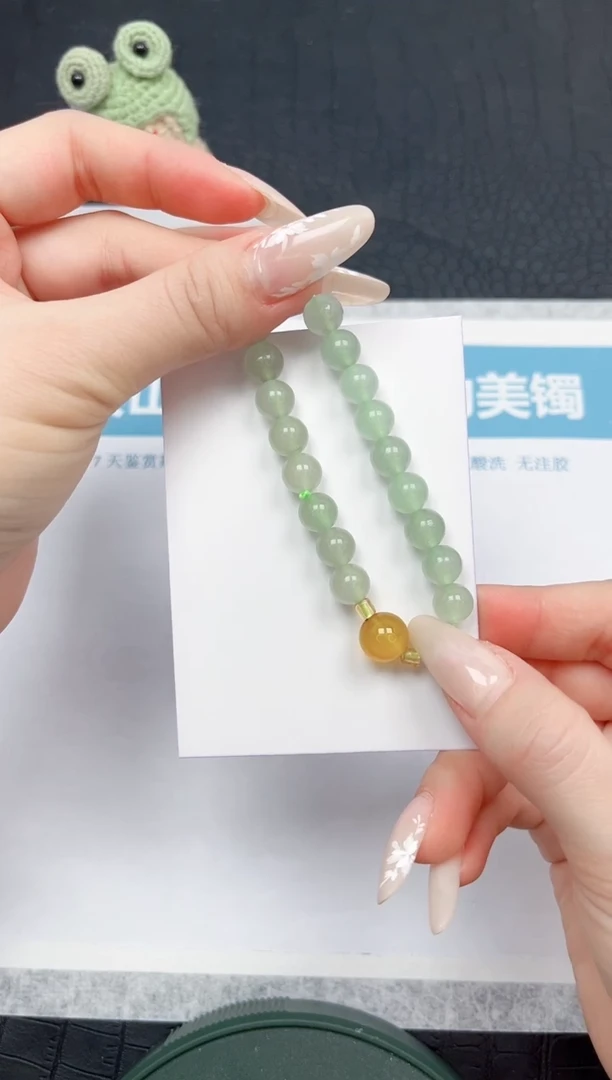 【闪购商品】石英质玉手镯未镶嵌777