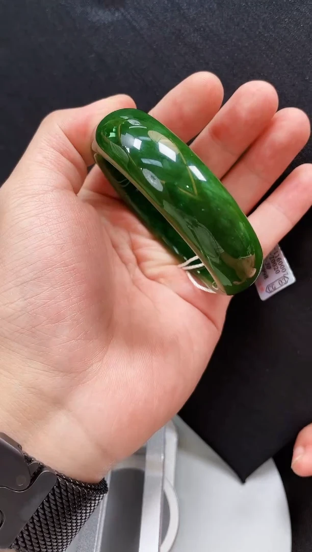 和田玉手镯未镶嵌夜**❤多样性发一