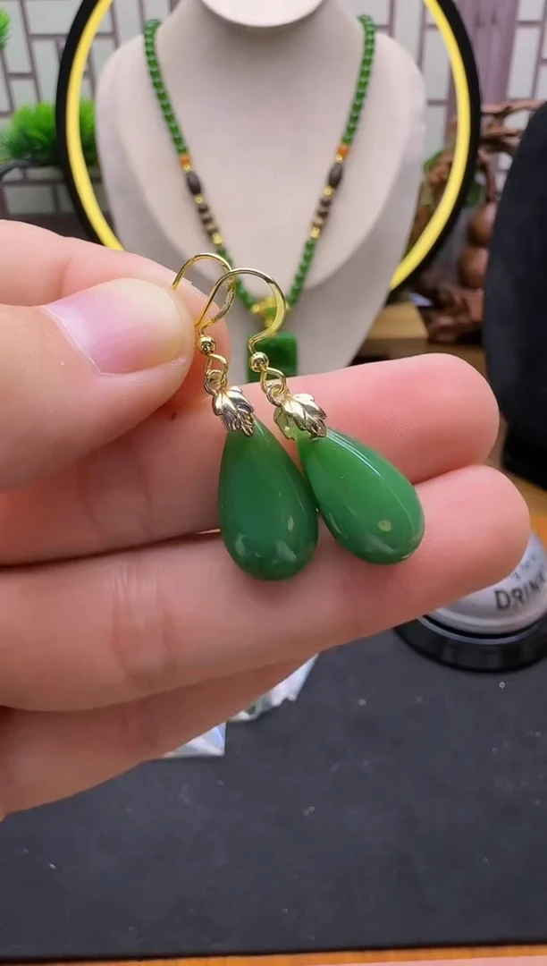 14K金镶嵌和田玉耳饰E215