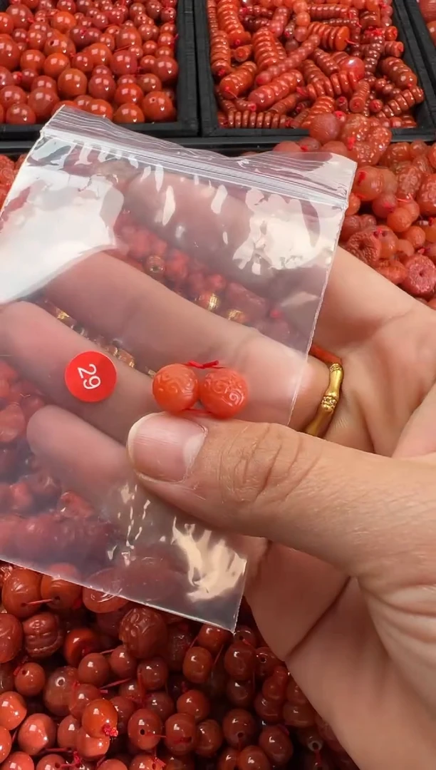 【闪购商品】南红玛瑙颈饰未镶嵌1