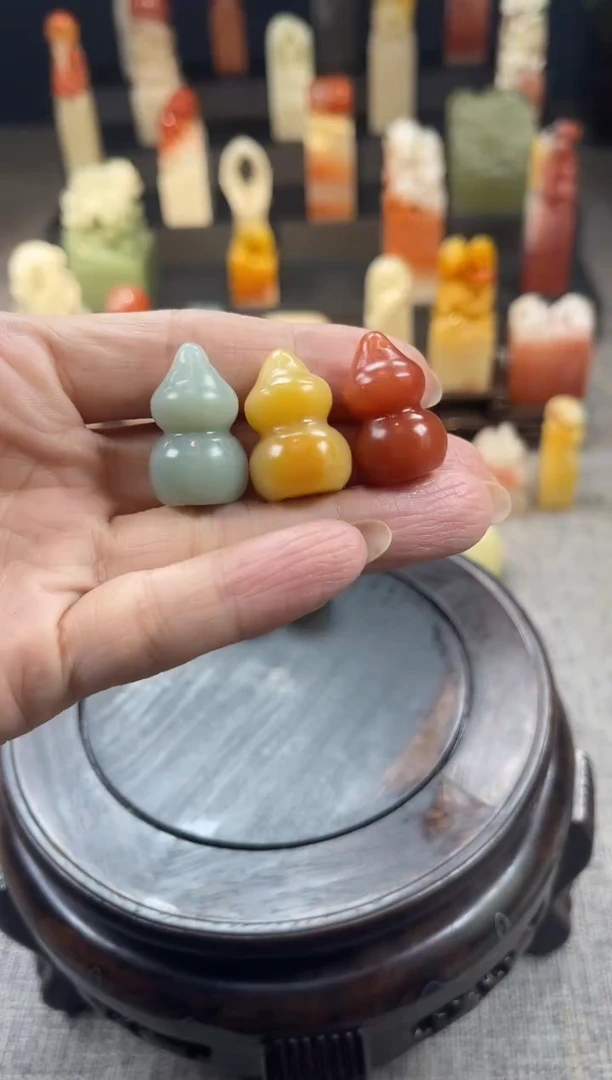 昌化石印石阿****?3个葫芦