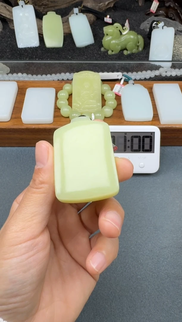 颈饰未镶嵌和田玉2