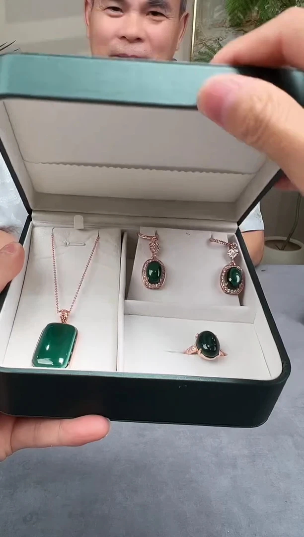 孔雀石银S925镶嵌颈饰吊坠多样性发一