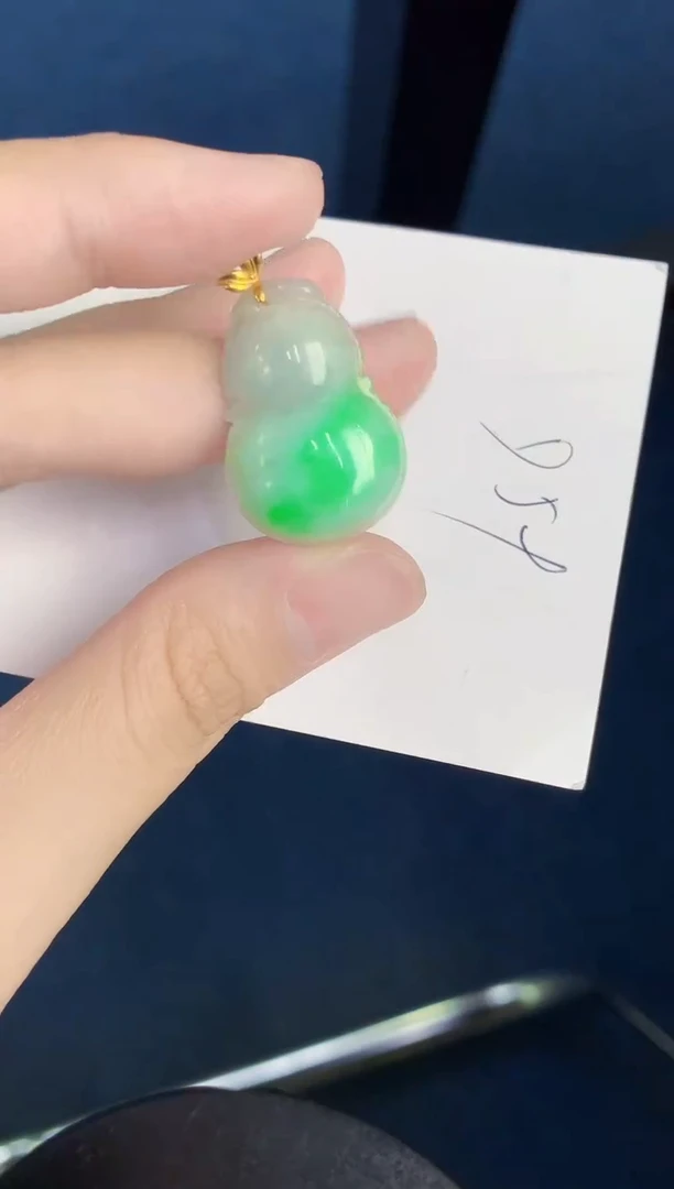 翡翠18K金镶嵌颈饰天然翡翠缅甸A货