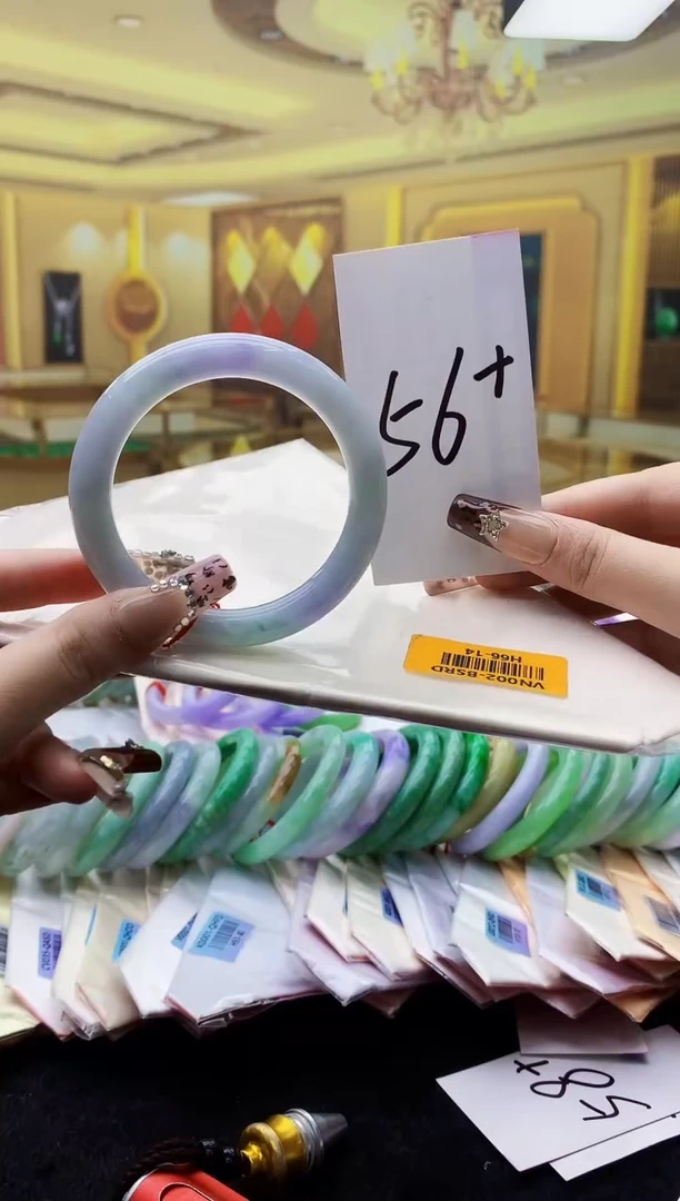 未镶嵌手镯翡翠AAAA