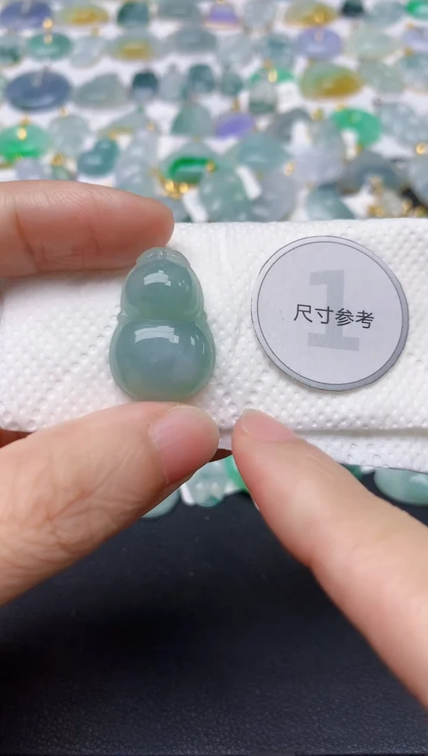 翡翠未镶嵌颈饰天然缅甸A货翡翠