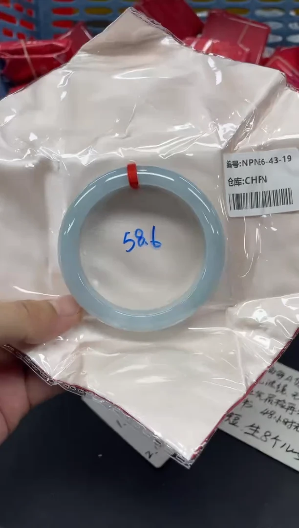 未镶嵌手镯翡翠翡翠手镯