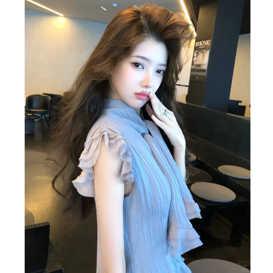 2025夏季新款蓝色拼接宽松茶歇气质宽松高级感上衣女配显瘦半身裙