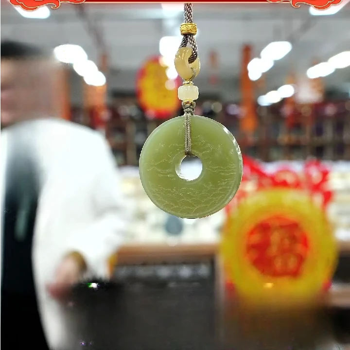 预售-新疆和田玉绿黄坤元璧尺寸约30mm
