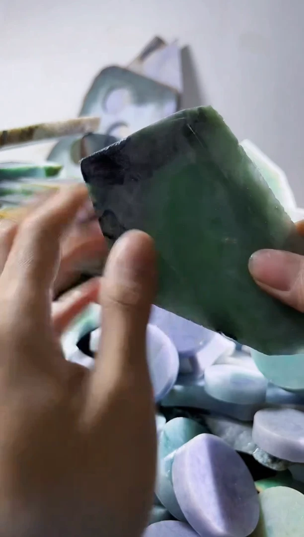 翡翠裸石 缅甸翡翠A货陈7544