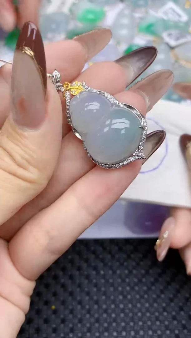 颈饰银S925镶嵌翡翠37   天然翡翠A货  百元以上9米证书费自理