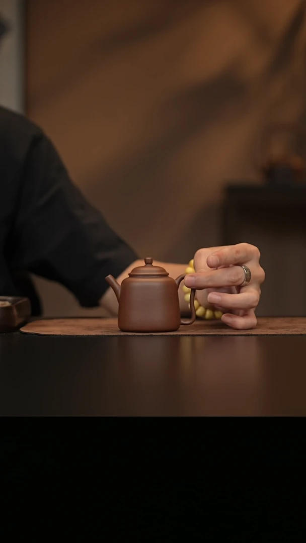 允禾斋  紫砂壶  汲直 紫泥