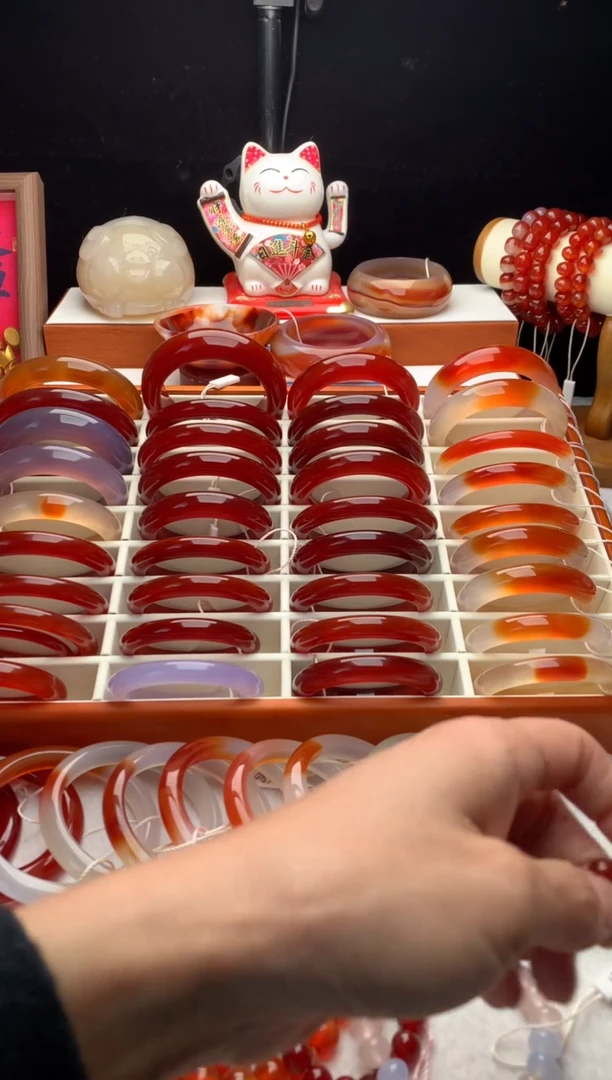 手镯玛瑙/玉髓合金玛瑙手镯一个