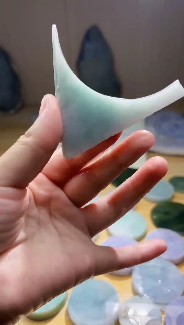 翡翠未镶嵌颈饰翡翠A货 姜谭498