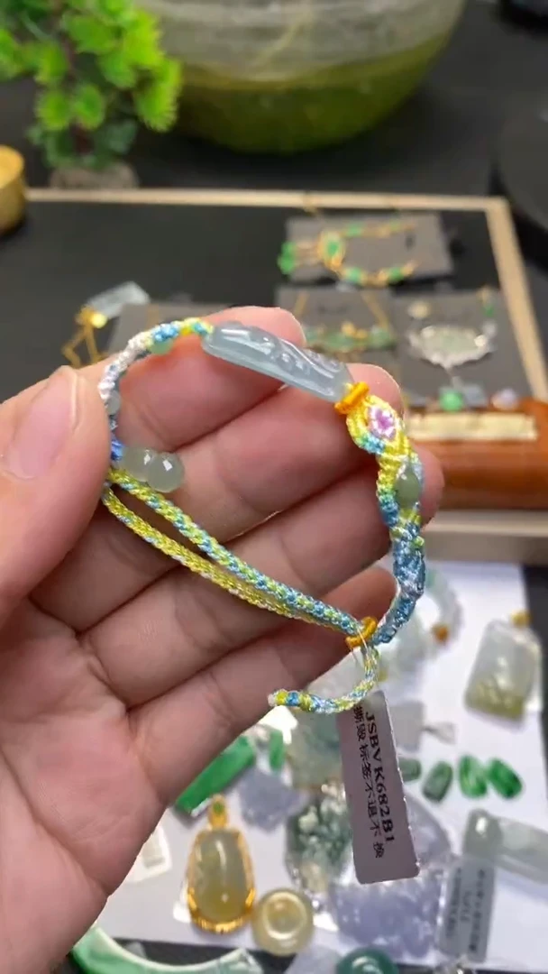 颈饰未镶嵌翡翠净货33326