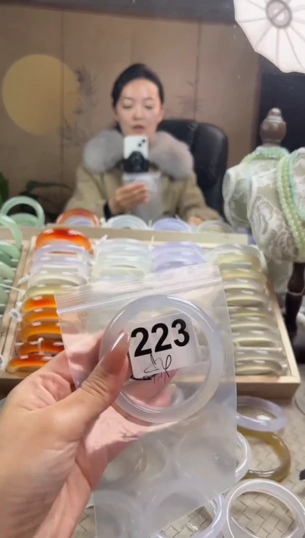 手镯玛瑙/玉髓未镶嵌223