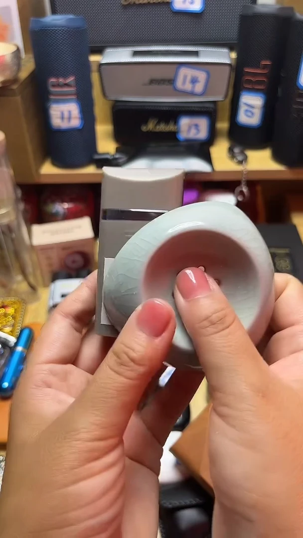 瓷片闪购商品 如图所示