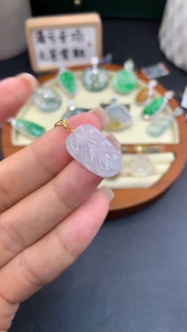 18K金镶嵌定制翡翠A315