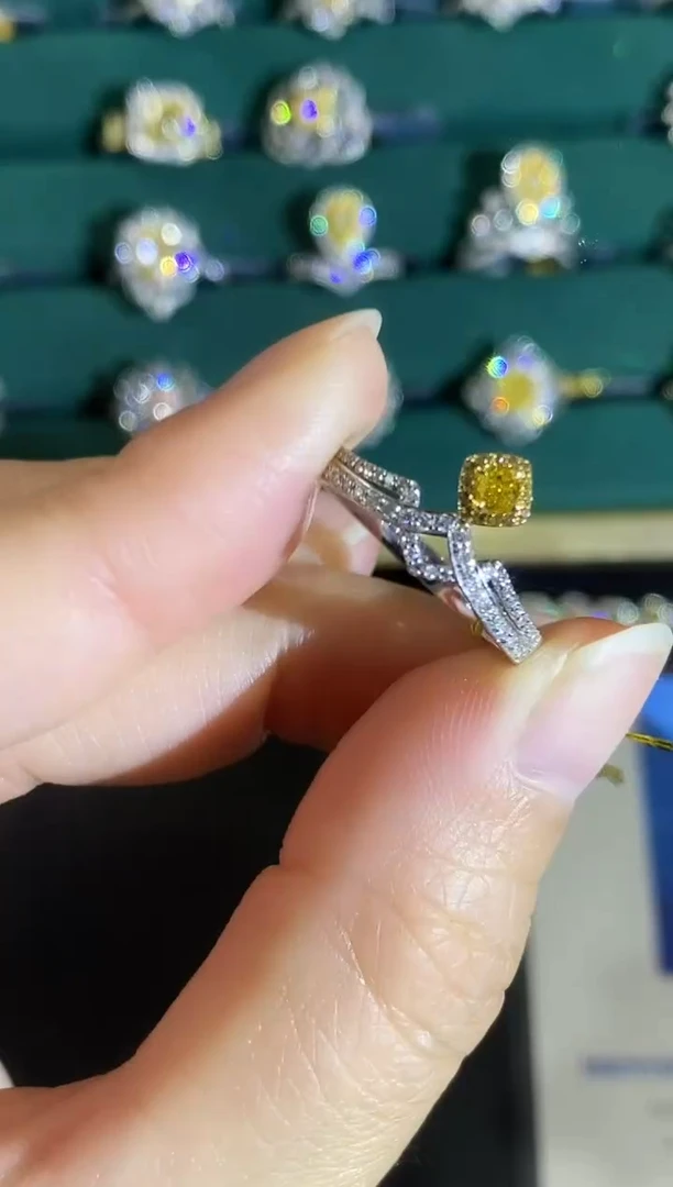 18K金镶嵌戒指钻石654