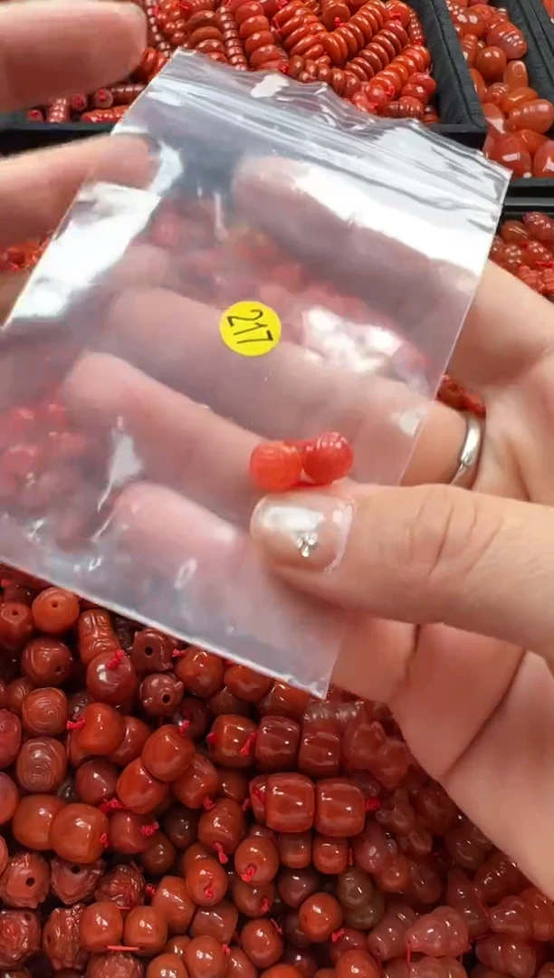 【闪购商品】南红玛瑙颈饰未镶嵌1