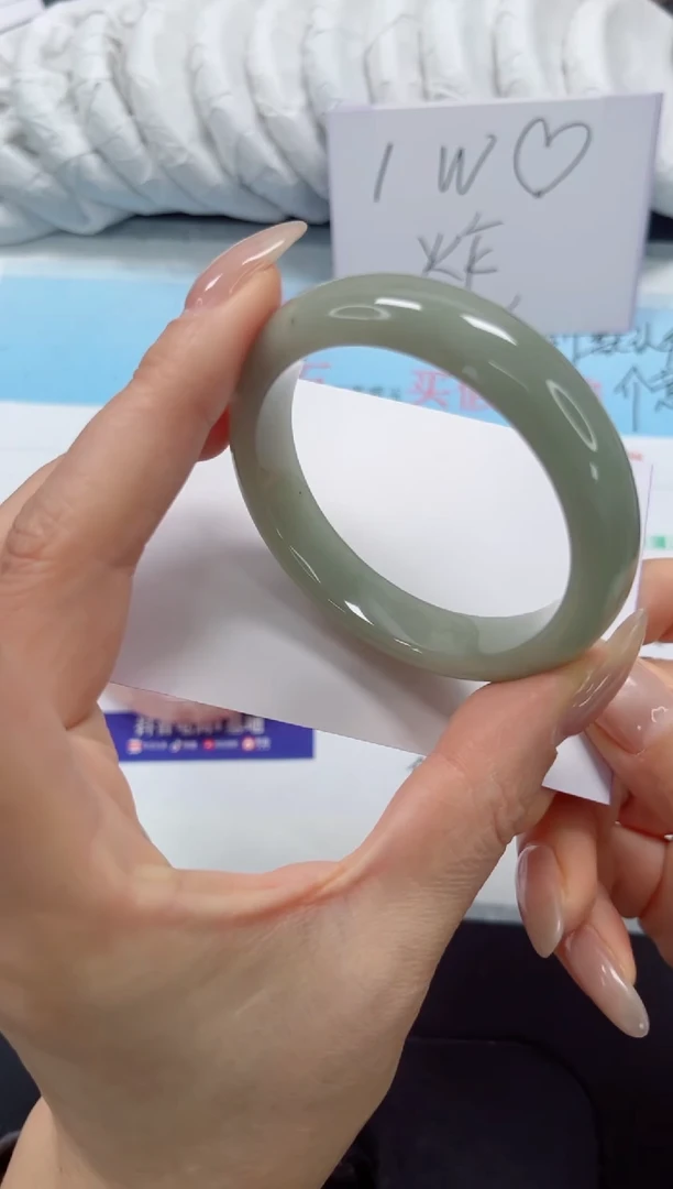 未镶嵌手镯石英质玉157-54.2