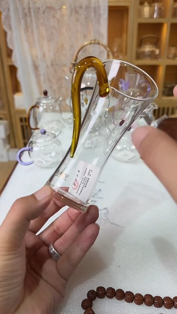细腰绿茶杯黄色。。。。。。。。。。