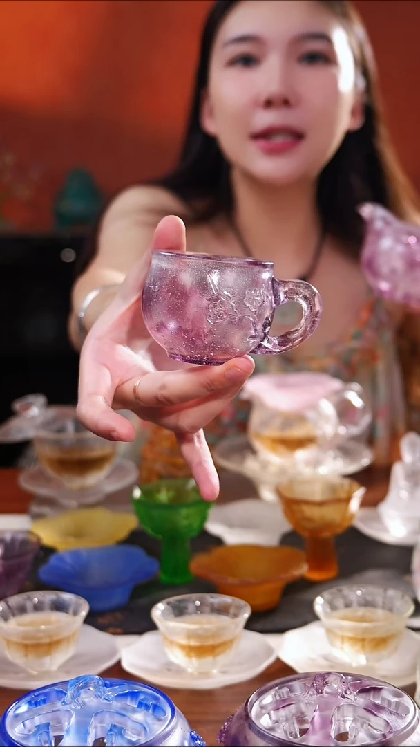 古法琉璃紫色侧把梅花杯