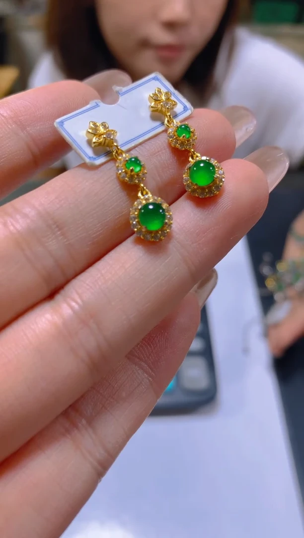 未镶嵌翡翠耳饰多样性发一