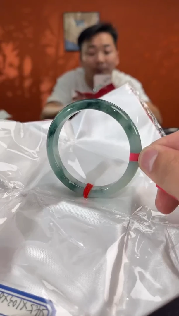 未镶嵌手镯翡翠54