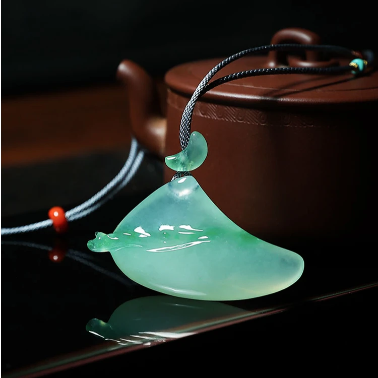 【庄家翡翠】行意远方 天然翡翠吊坠随形挂件翡翠定制收藏送礼