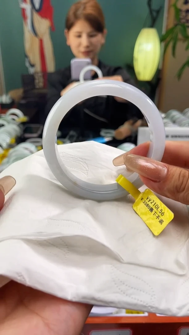 翡翠手镯未镶嵌55.8圈口x